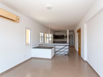 Town House For Sale  in  Chlorakas