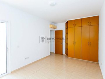 Town House For Sale  in  Chlorakas