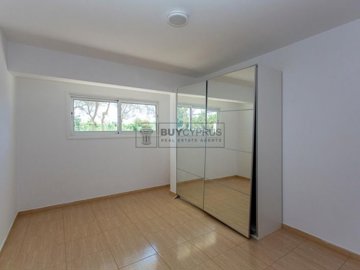Town House For Sale  in  Chlorakas