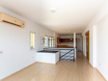 Town House For Sale  in  Chlorakas