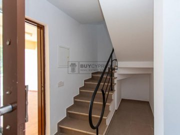 Town House For Sale  in  Chlorakas