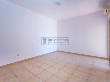 Town House For Sale  in  Chlorakas