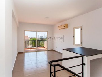 Town House For Sale  in  Chlorakas