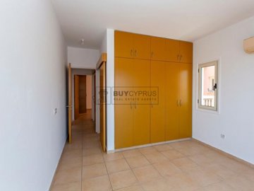 Town House For Sale  in  Chlorakas