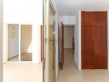 Apartment For Sale  in  Peyia