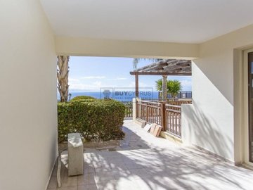 Apartment For Sale  in  Peyia