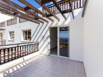 Apartment For Sale  in  Peyia