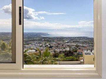 Apartment For Sale  in  Peyia