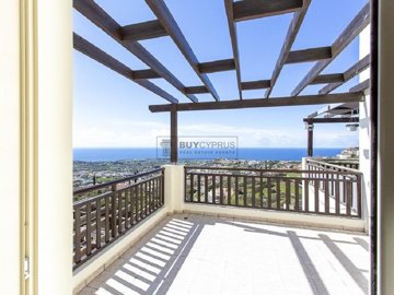 Apartment For Sale  in  Peyia