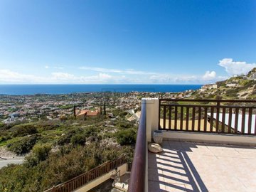 Apartment For Sale  in  Peyia