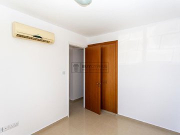 Apartment For Sale  in  Peyia