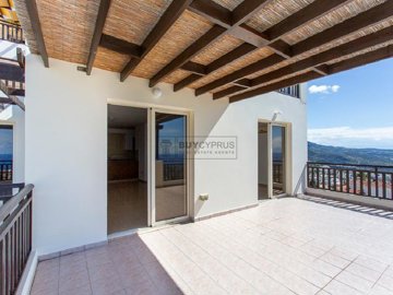 Apartment For Sale  in  Peyia