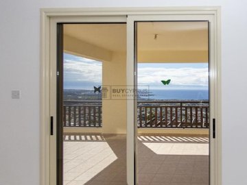 Apartment For Sale  in  Peyia