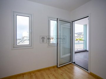 Apartment For Sale  in  Peyia