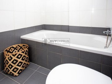Apartment For Sale  in  Peyia