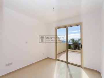 Apartment For Sale  in  Peyia