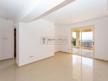Apartment For Sale  in  Peyia