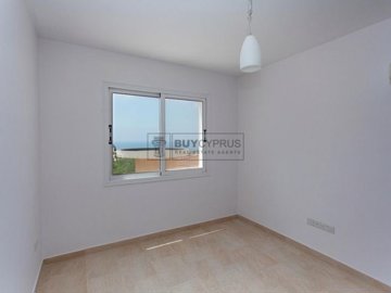 Apartment For Sale  in  Peyia