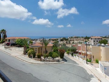 Apartment For Sale  in  Peyia