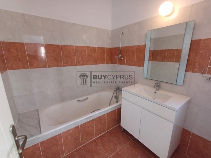 Image No.25-2 Bed Villa for sale