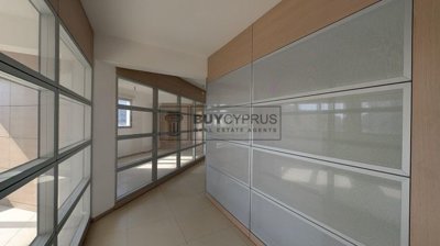 Office  For Sale  in  Agia Zoni