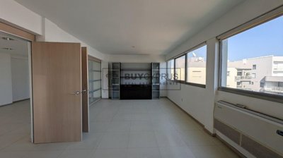 Office  For Sale  in  Agia Zoni