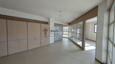 Office  For Sale  in  Agia Zoni