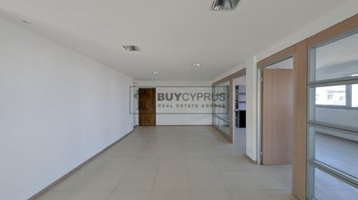 Office  For Sale  in  Agia Zoni