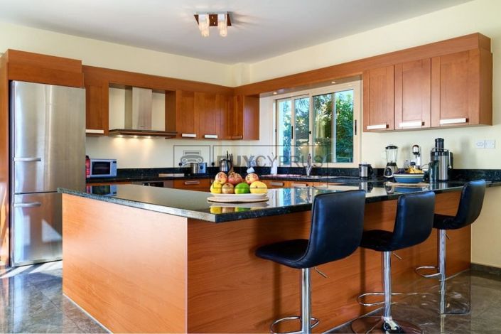 Image No.11-Villa de 4 chambres à vendre à Sea Caves