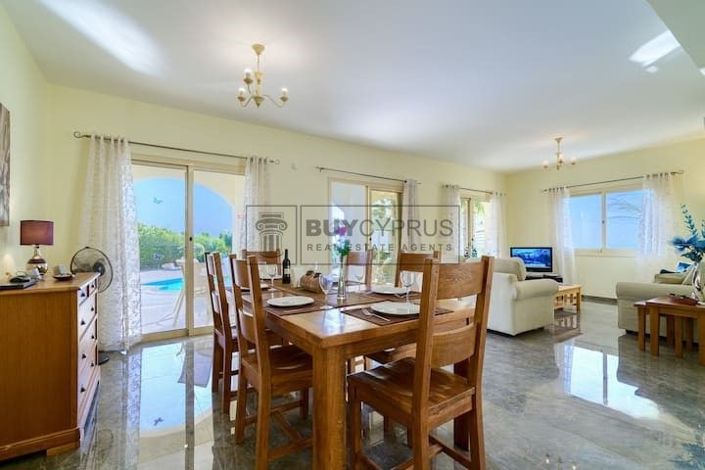 Image No.9-Villa de 4 chambres à vendre à Sea Caves