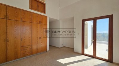 Detached Villa For Sale  in  Lysos
