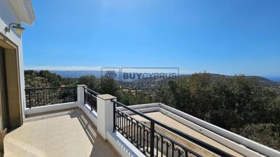 Detached Villa For Sale  in  Lysos