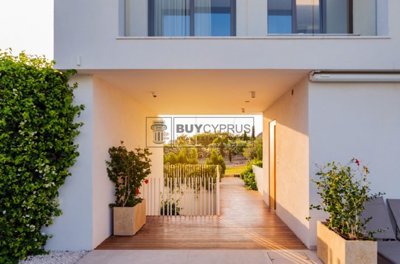 Detached Villa For Sale  in  Peyia