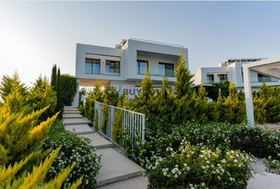 Detached Villa For Sale  in  Peyia