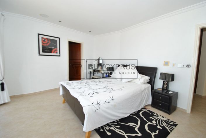 Image No.38-5 Bed Villa for sale