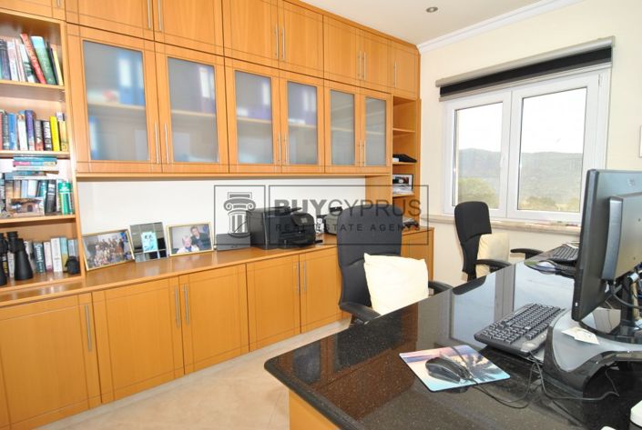 Image No.55-5 Bed Villa for sale