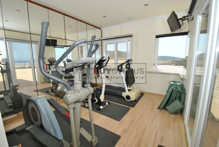 Image No.57-5 Bed Villa for sale