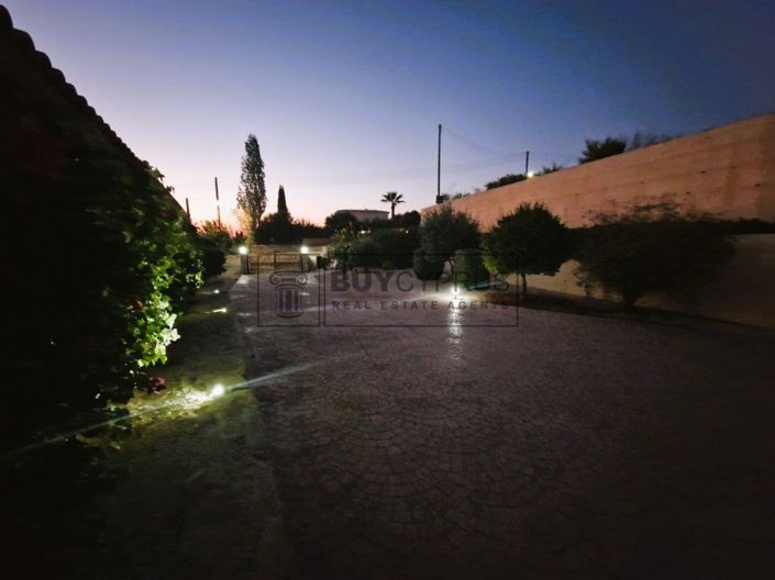 Image No.68-5 Bed Villa for sale