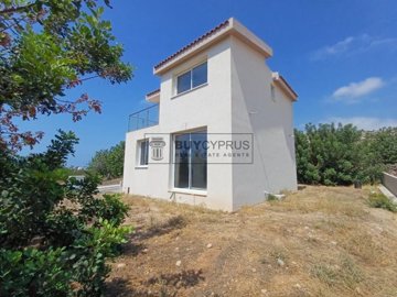 Detached Villa For Sale  in  Peyia