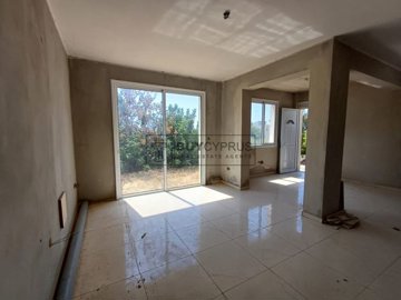 Detached Villa For Sale  in  Peyia