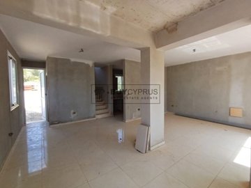 Detached Villa For Sale  in  Peyia