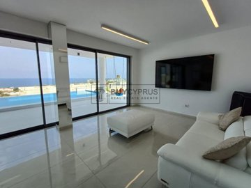 Detached Villa For Sale  in  Kissonerga