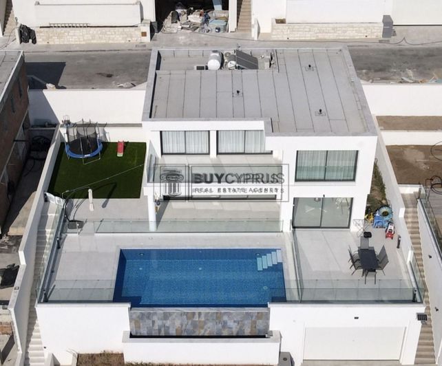 Image No.67-4 Bed Villa for sale