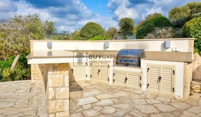 Detached Villa For Sale  in  Aphrodite Hills