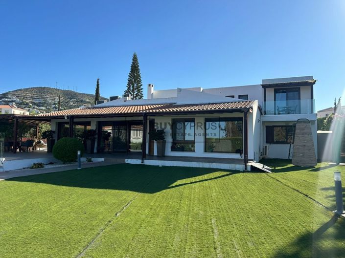 Image No.1-7 Bed Villa for sale