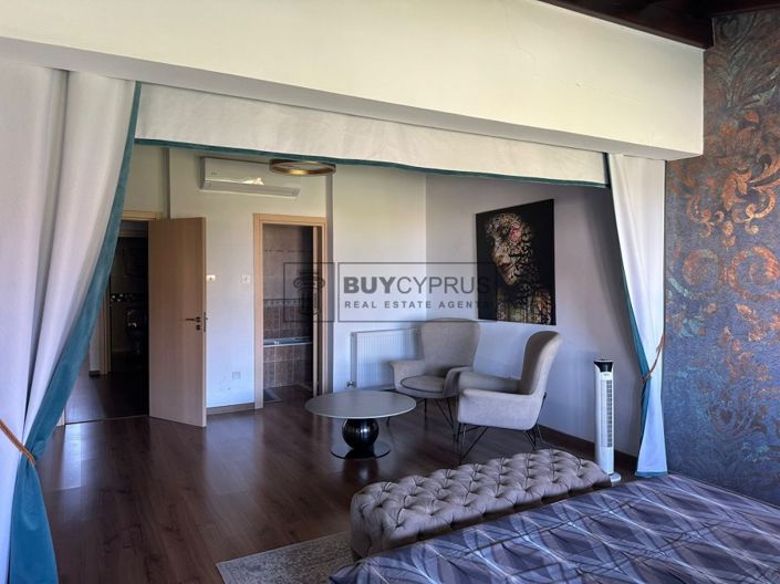 Image No.16-7 Bed Villa for sale