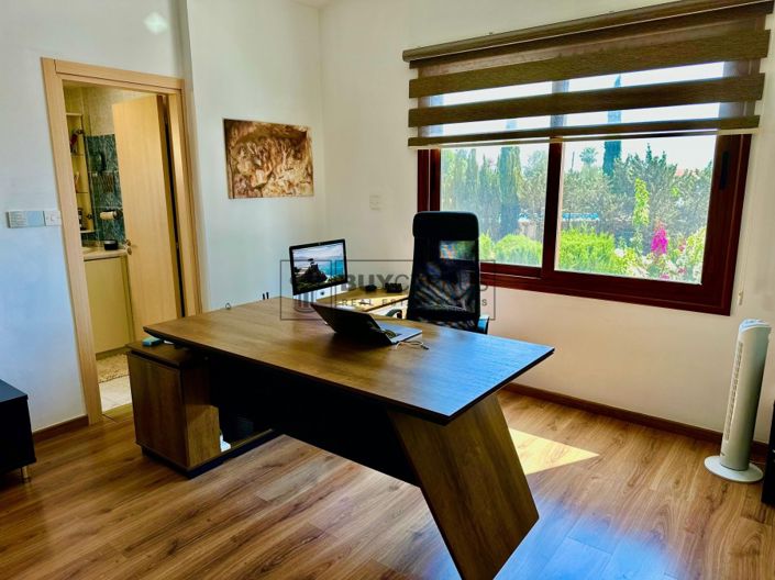 Image No.18-7 Bed Villa for sale