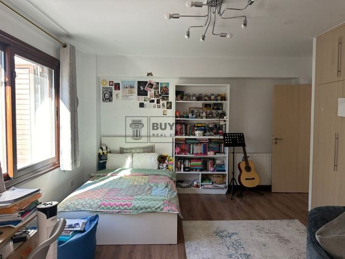 Image No.20-7 Bed Villa for sale