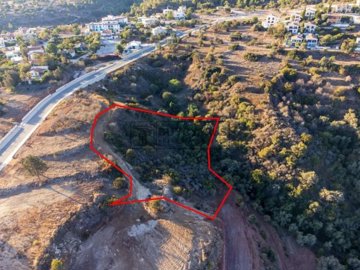 Residential Land  For Sale  in  Neo Chorio
