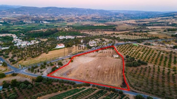 Image No.4-Terre à vendre à Polis